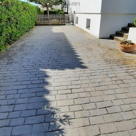 Tranquilo Con Terraza Y Jardin Cerca De La Playa - Es-170-47 Llanca